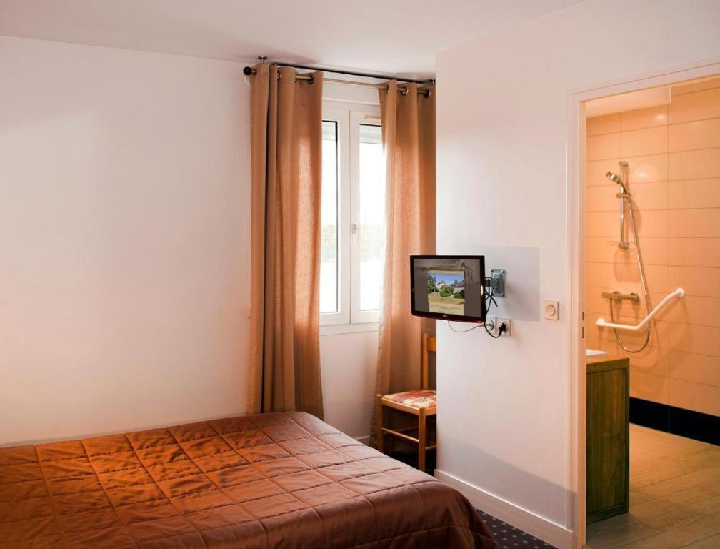 Logis Hotel Restaurant Du Labrador Saint-Benoît-sur-Loire エクステリア 写真