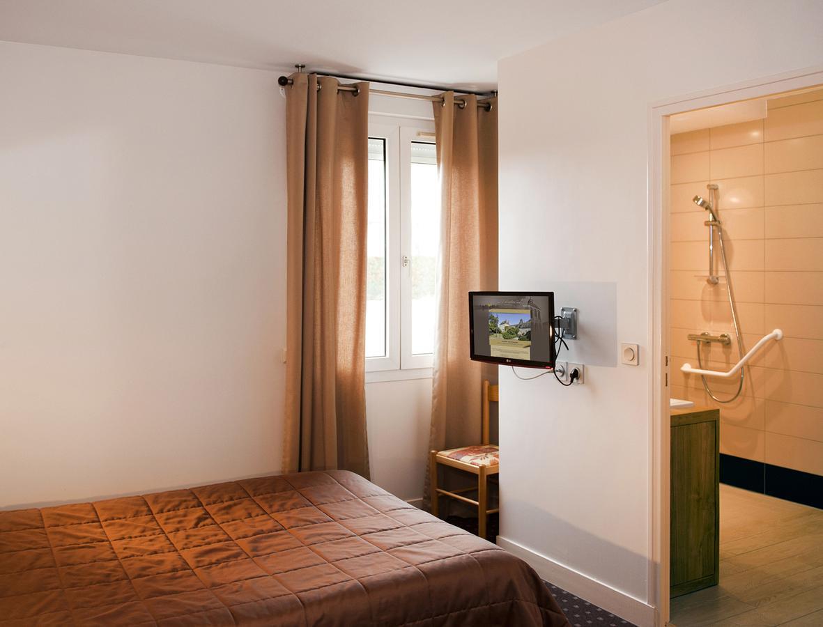 Logis Hotel Restaurant Du Labrador Saint-Benoît-sur-Loire エクステリア 写真