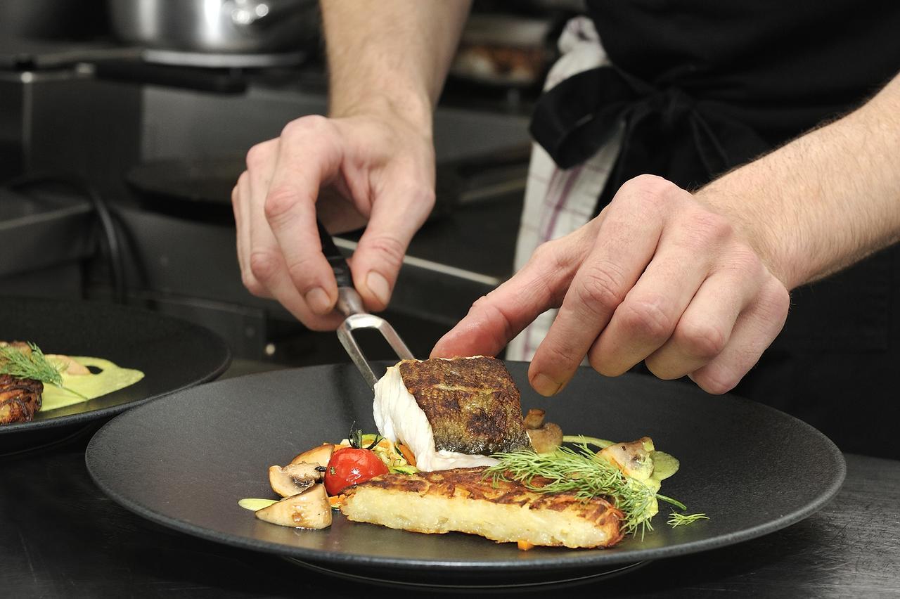 Logis Hotel Restaurant Du Labrador Saint-Benoît-sur-Loire エクステリア 写真