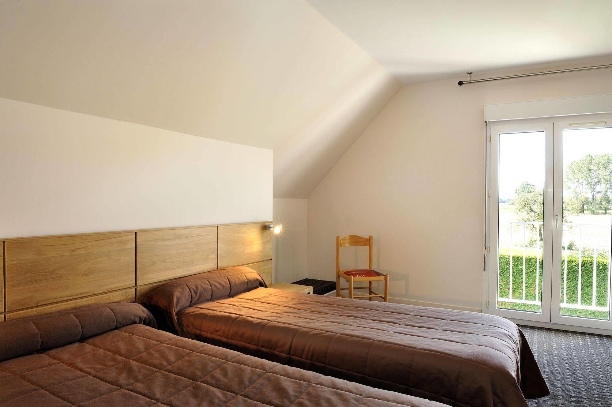 Logis Hotel Restaurant Du Labrador Saint-Benoît-sur-Loire エクステリア 写真