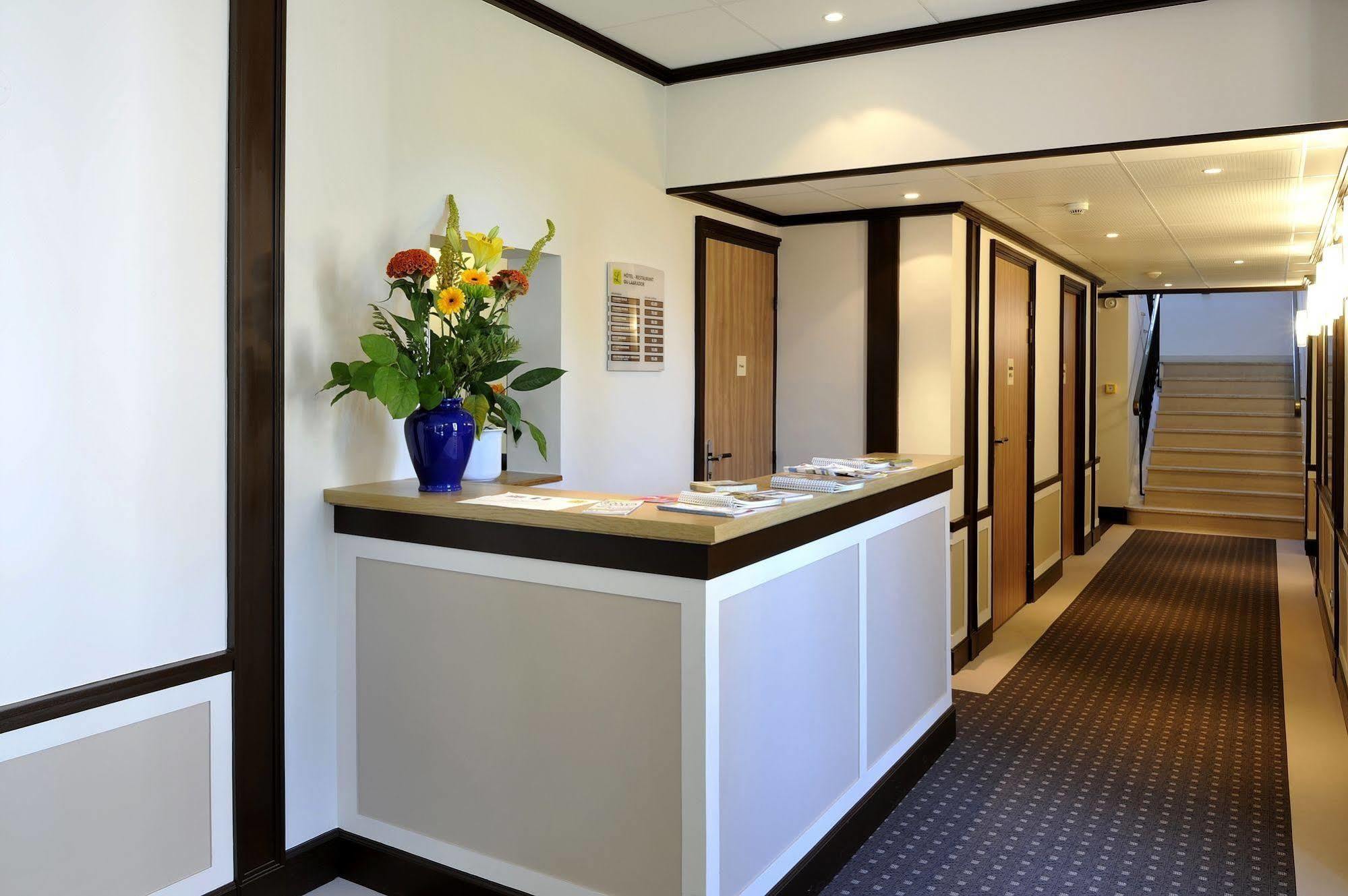Logis Hotel Restaurant Du Labrador Saint-Benoît-sur-Loire エクステリア 写真